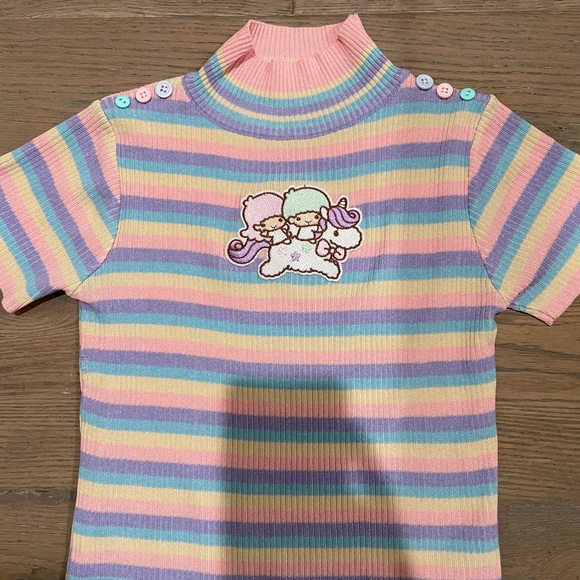 Custom LITTLE TWIN STARS rainbow pastel knit top - Picture 3 of 8